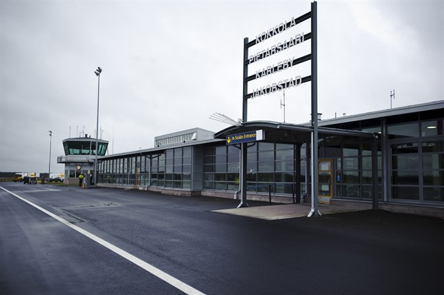 Finnairs flygtrafik till Kronoby fortsätter till och med den 18 april.